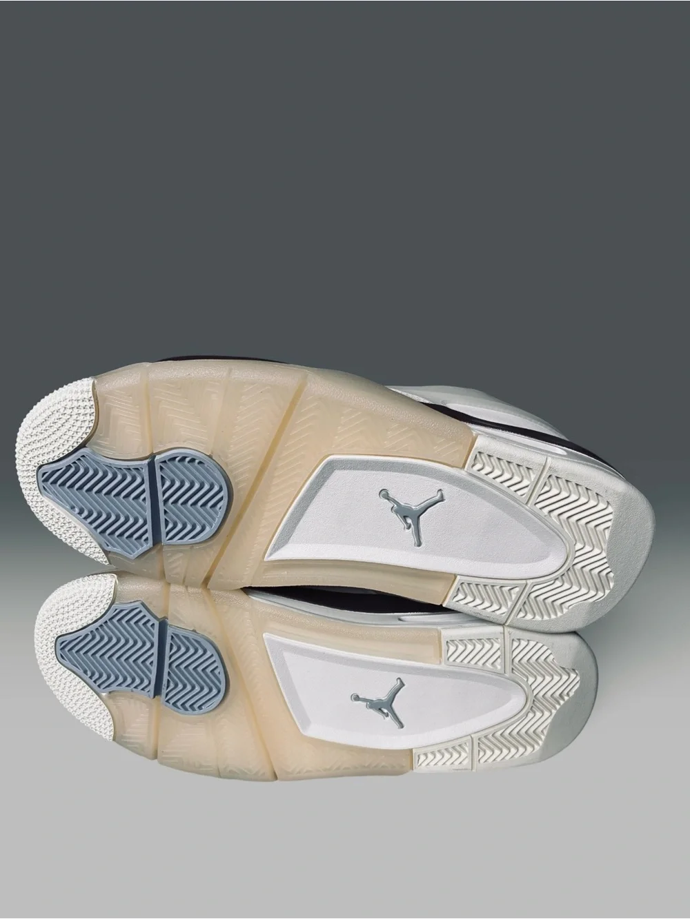 Air Jordan 4 RM 